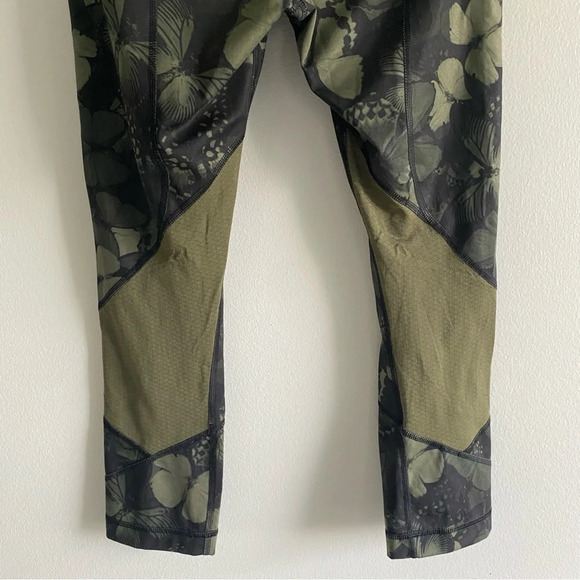 LULULEMON Pace Rival Army Green Camo Butterfly Crop 22” Leggings  Size 4 - Picture 10 of 15
